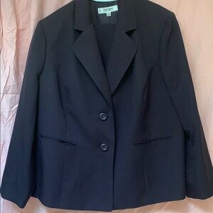 Eggplant Purple Jones Studio Women's 2 piece Suit. 20w